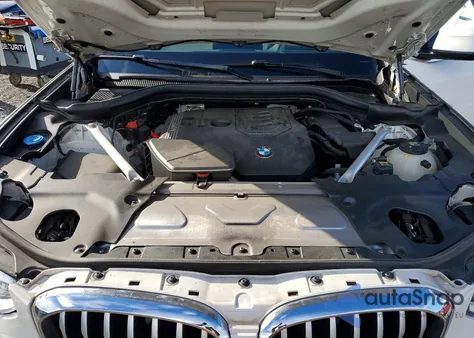 2021 BMW X3 xDrive30I z USA, uszkodzony, nr VIN 5UXTY5C08M9D85437